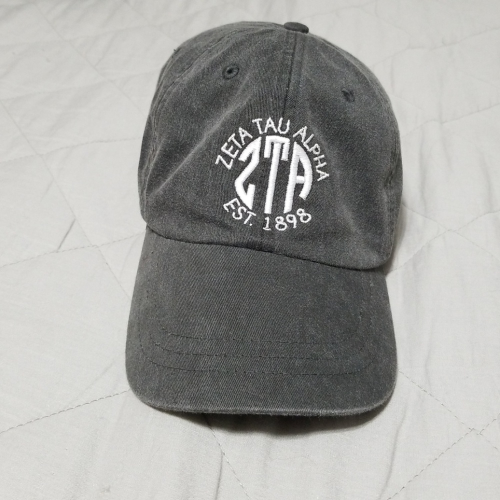 ☀️Zeta Tau Alpha hat☀️
